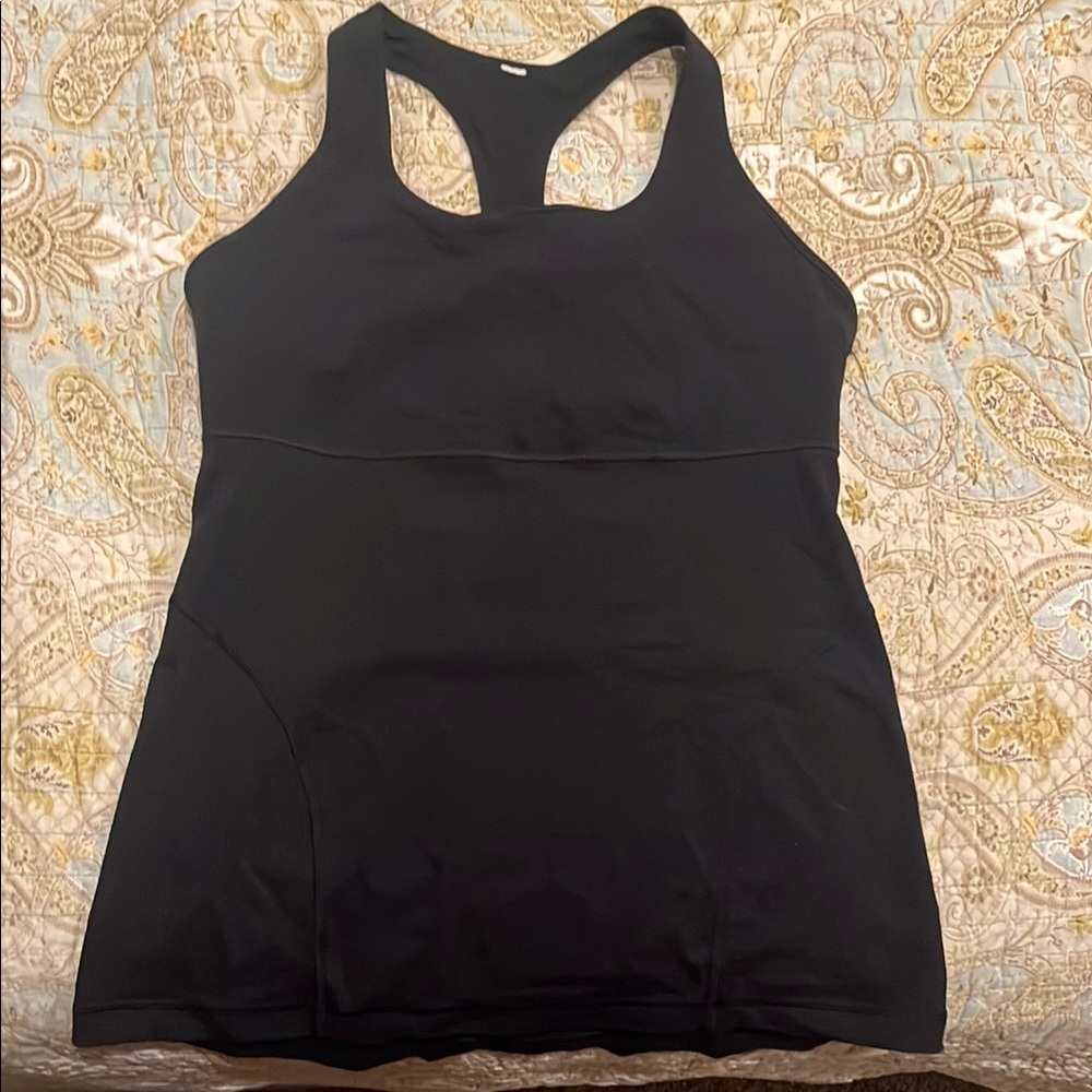 EUC lululemon tank top